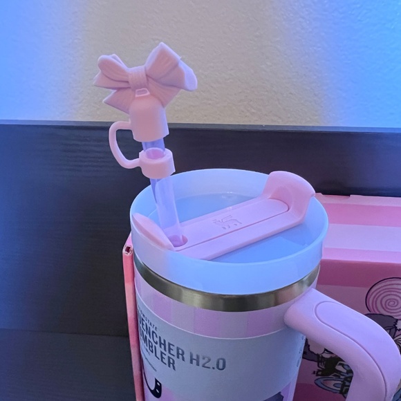 Exclusive 40oz Labubu Stanley Tumbler with gift box & bag - Picture 5 of 5